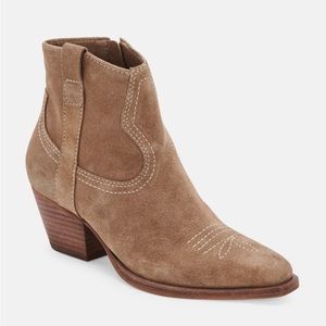 Dolce Vita Silma Western Tan Bootie Size 6